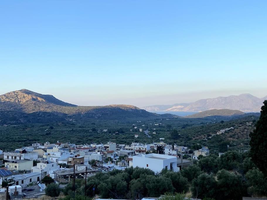 Villa Kamari- Stunning Views Κριτσά Εξωτερικό φωτογραφία